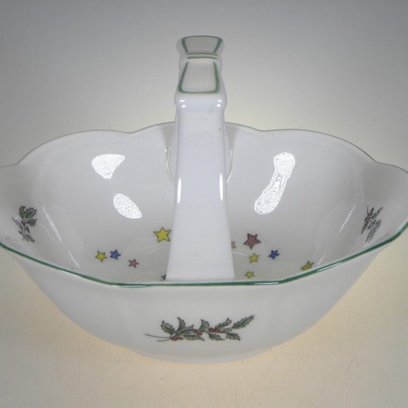 Nikko Happy Holidays Small Basket - Picture 2 of 3